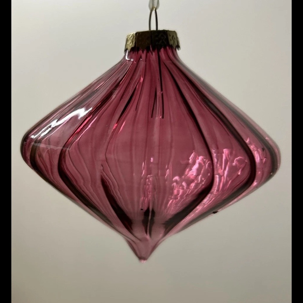 Rare Museum quality Geometric Plum Glass Ornament set of four